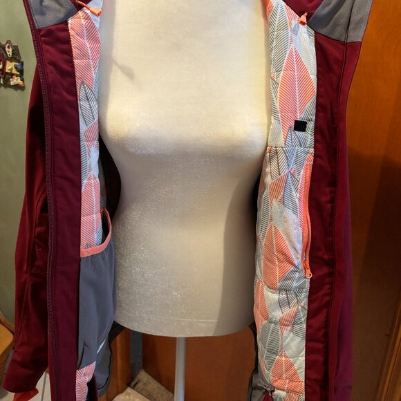 Strafe Water Resistant Hooded Ski Jacket Woman's - Picture 11 of 15